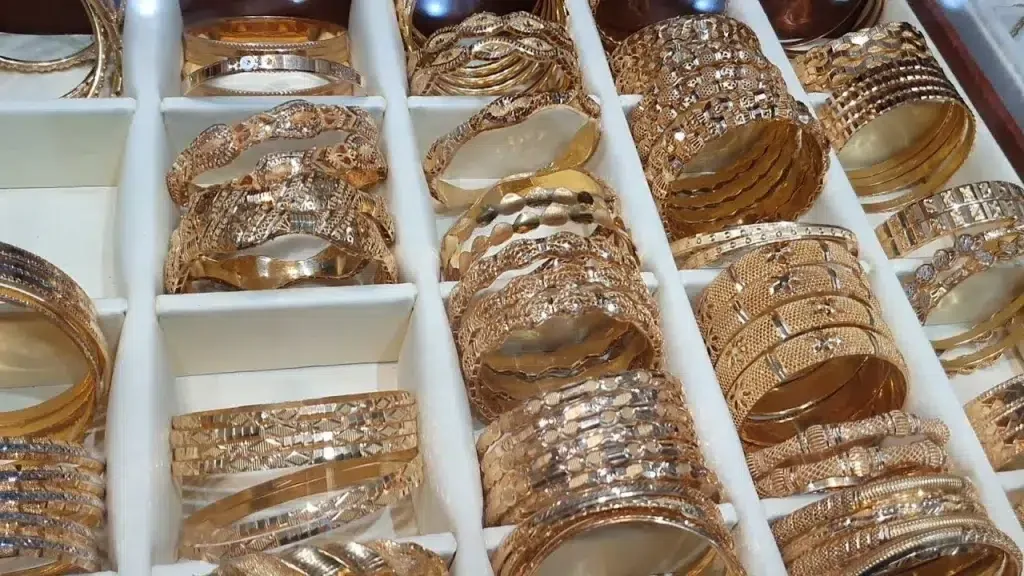 أشهر محلات الذهب بسوق الثميري - صورة 3