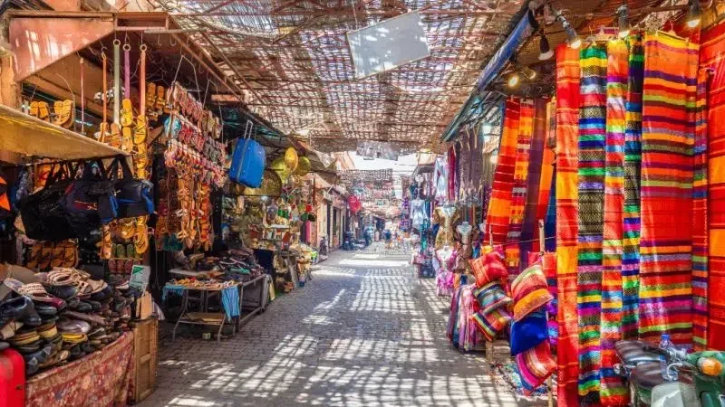 اكتشف جواهر المدينة المنورة: أنشطة لا تفوتك أثناء العمرة - صورة 4