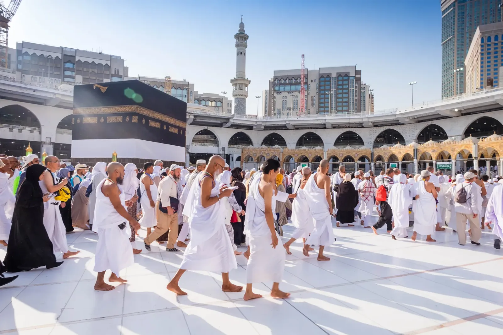 ضبط أكثر من 140 شركة حج وهمية في السعودية