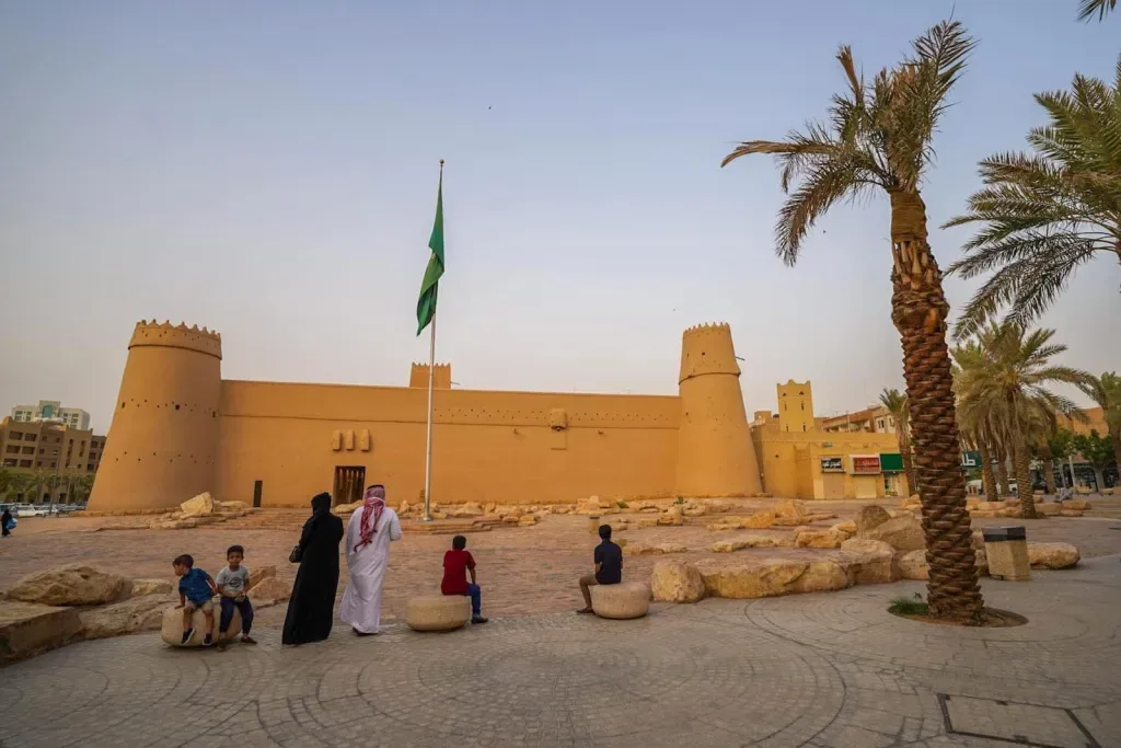 دليل السفر الفاخر إلى المملكة العربية السعودية