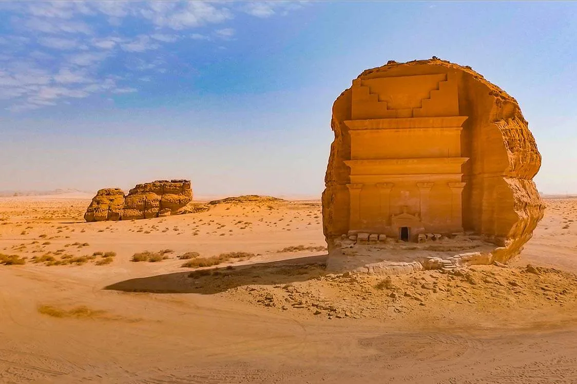 دليل السياحة الفاخرة في العلا 2026