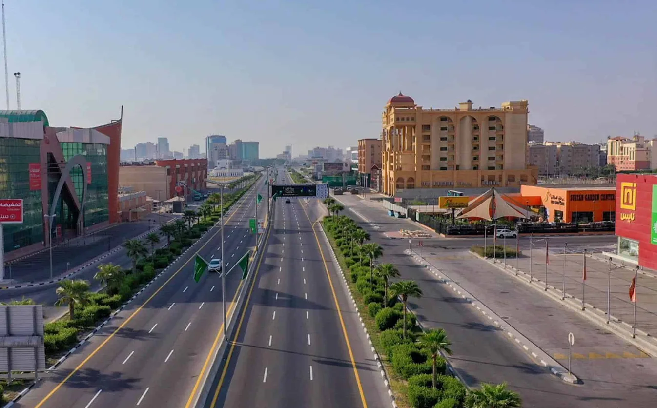 المنطقة الشرقية: دليلك الشامل لأبرز الأماكن والخدمات 2025