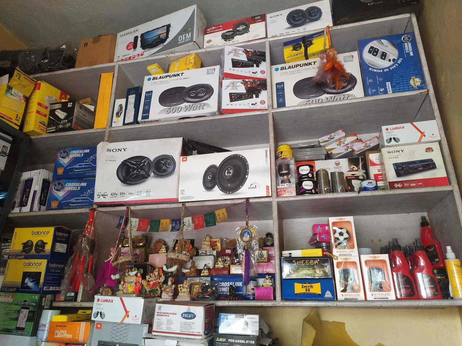 car-accessories-stores