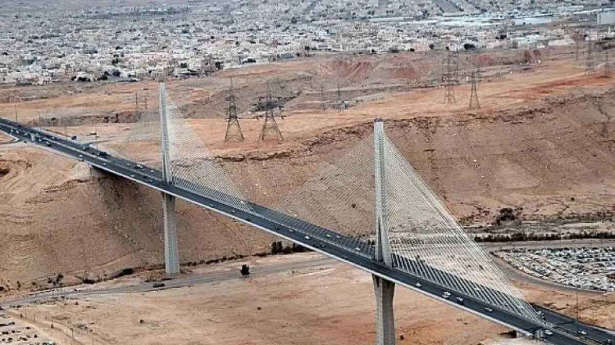 ما لا تعرفه عن الجسر المعلق بالرياض