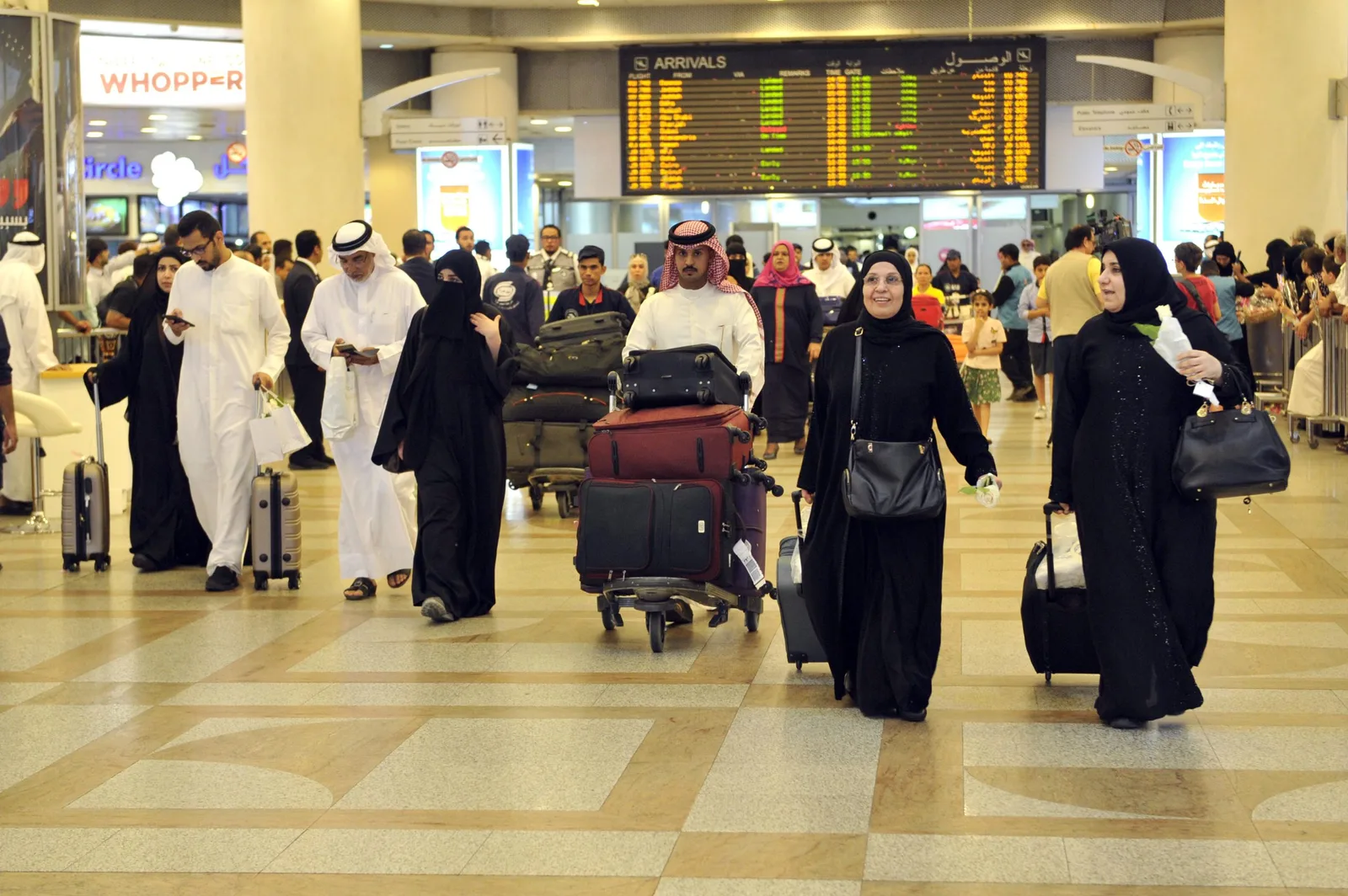 السعودية تتيح تأشيرة “زيارة أعمال” لجميع دول العالم