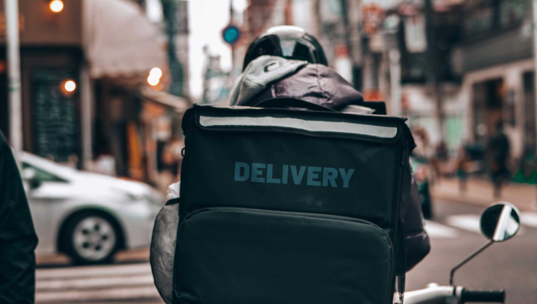 أفضل 4 مطاعم توصيل الطعام في الرياض