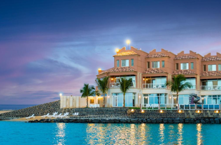 درة العروس