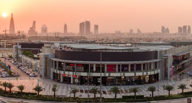 أشهر مطاعم ذا فيو مول 2025