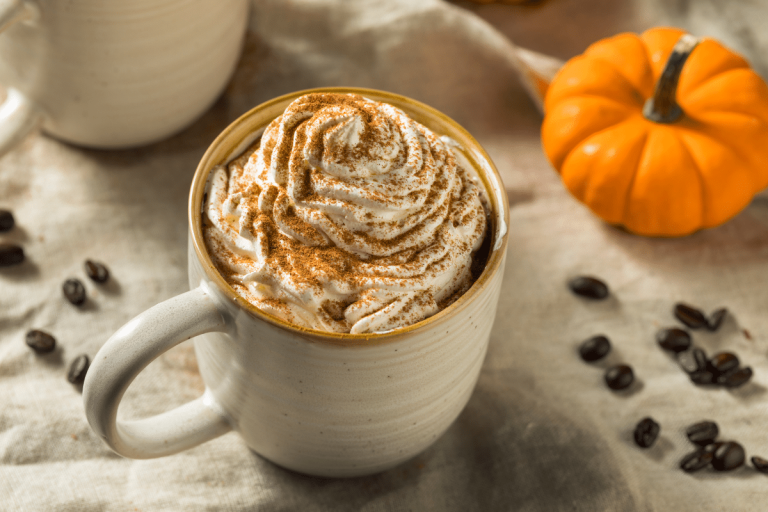 أفضل Pumpkin Spice Latte في الرياض 2025 بمبكن سبايس لاتيه