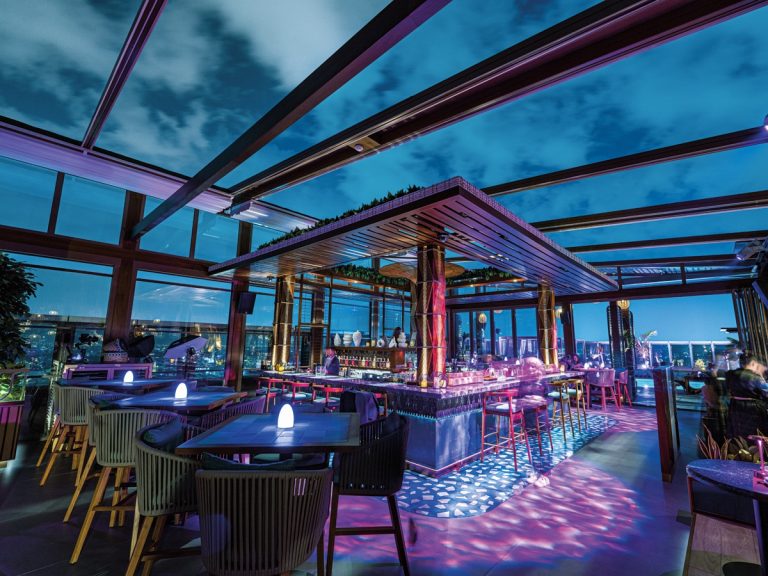 أفضل الكافيهات في جدة تستحق التجربة كافيهات بإطلالات خلابة في جدة تستحق التجربة