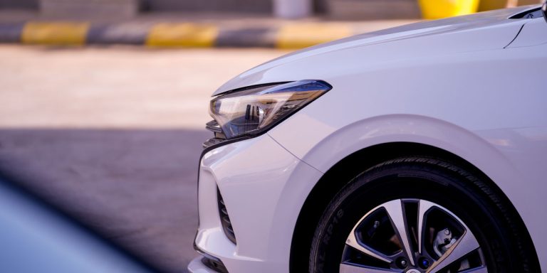 الغرامات التي يجب عليك معرفتها عند استئجار سيارة في الرياض